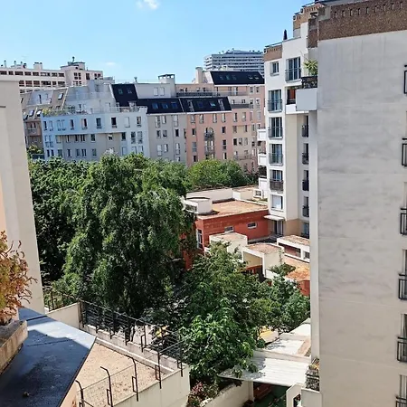 Sunny & Stylish 2-bedroom In Viet-namese District