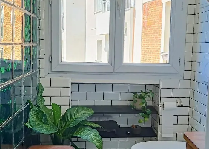 Appartement Sunny&stylish 2-bedroom In Viet-namese District Parijs