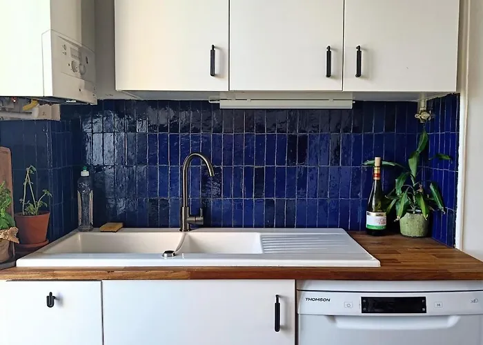 Appartement Sunny&stylish 2-bedroom In Viet-namese District Parijs
