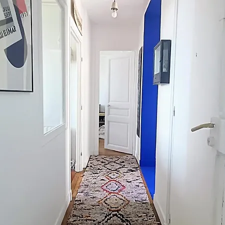 Sunny & Stylish 2-bedroom In Viet-namese District