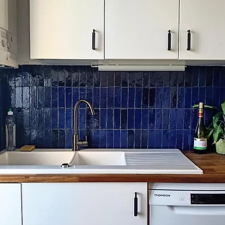 아파트 Sunny & Stylish 2-bedroom In Viet-namese District 파리