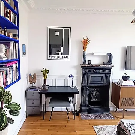 Sunny & Stylish 2-bedroom In Viet-namese District Apartment Paris