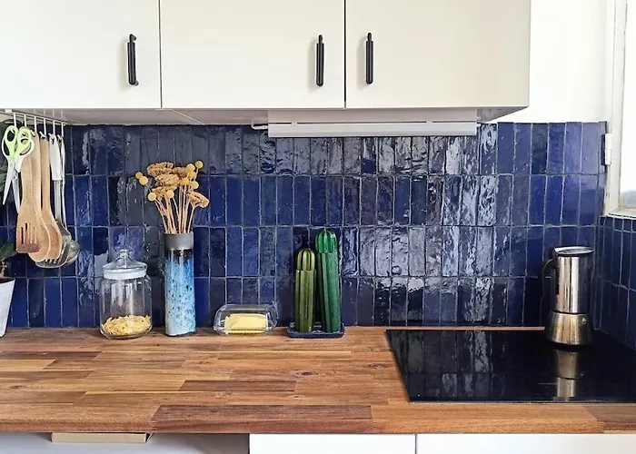 Sunny & Stylish 2-bedroom In Viet-namese District Paris